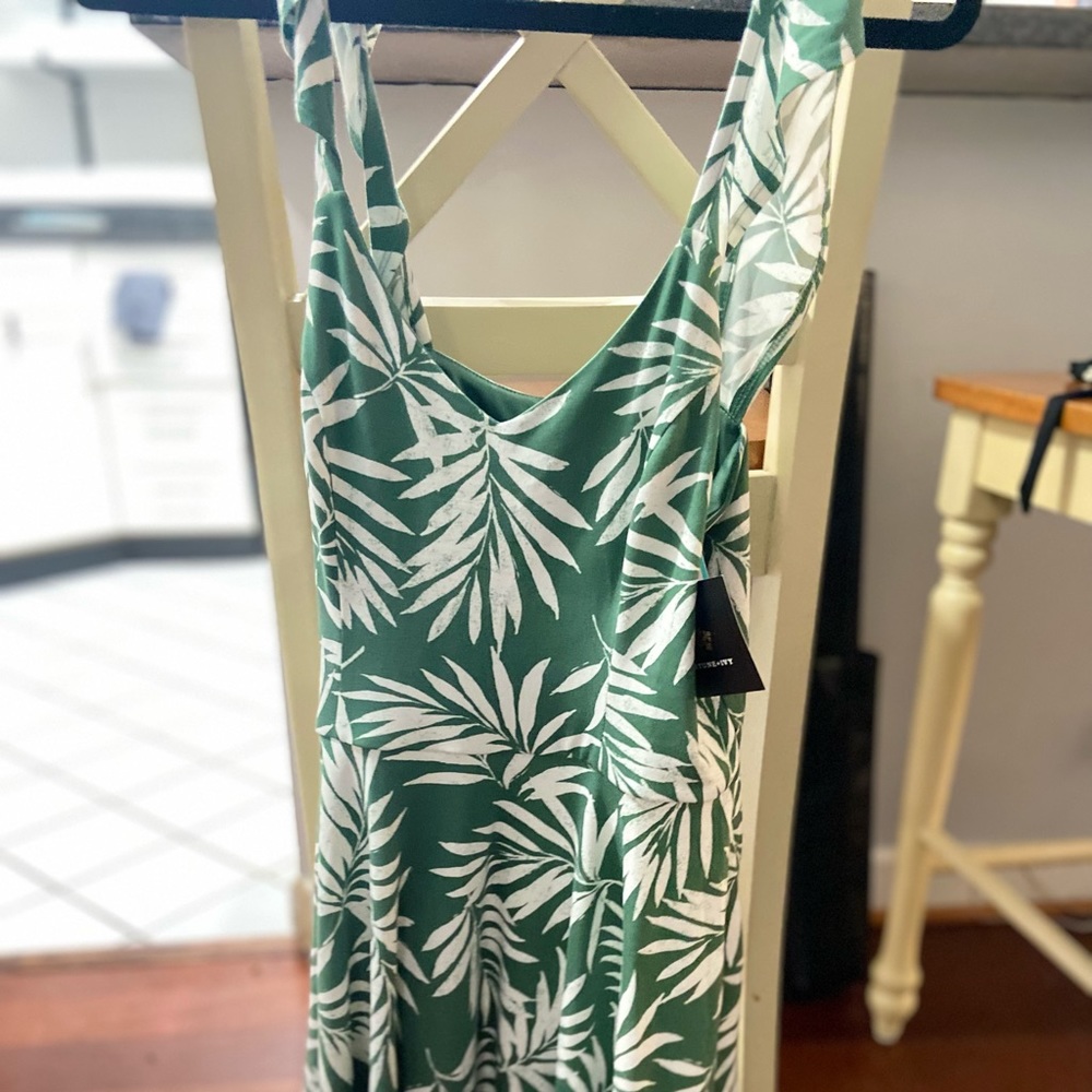 Green summer dress - tags still on